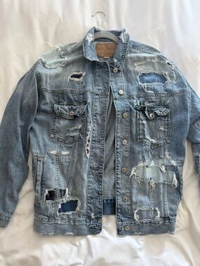 American Eagle Outfitters Light Blue Distressed Denim Jacket